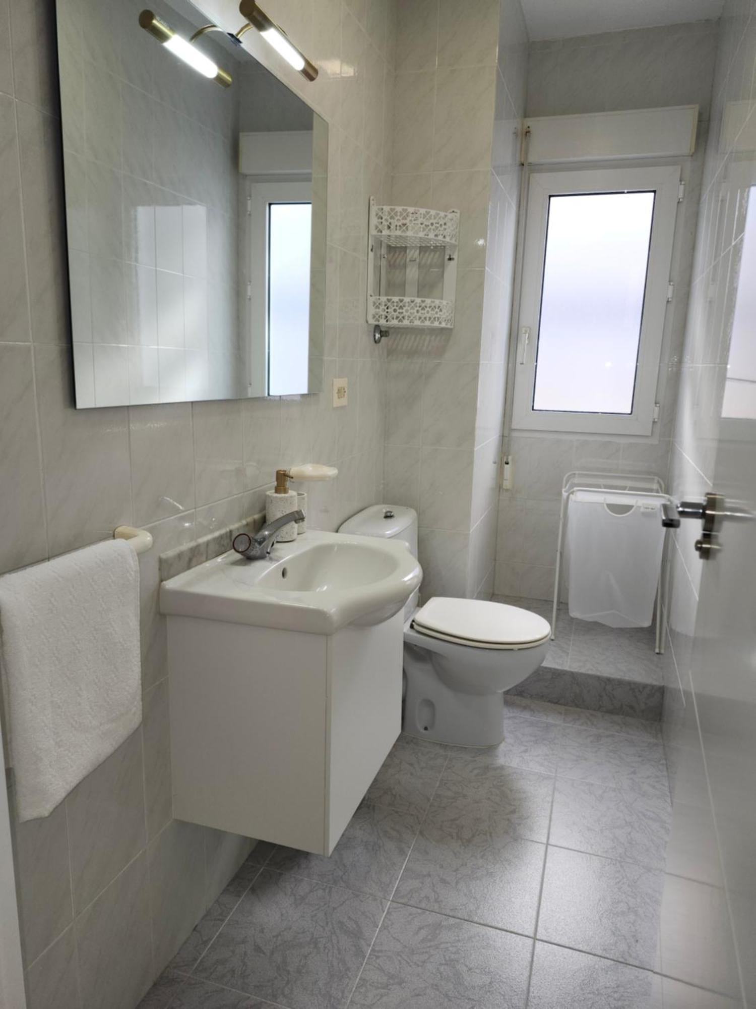 Laxe Piso Sol - Wifi Y Netflix Apartment Ngoại thất bức ảnh